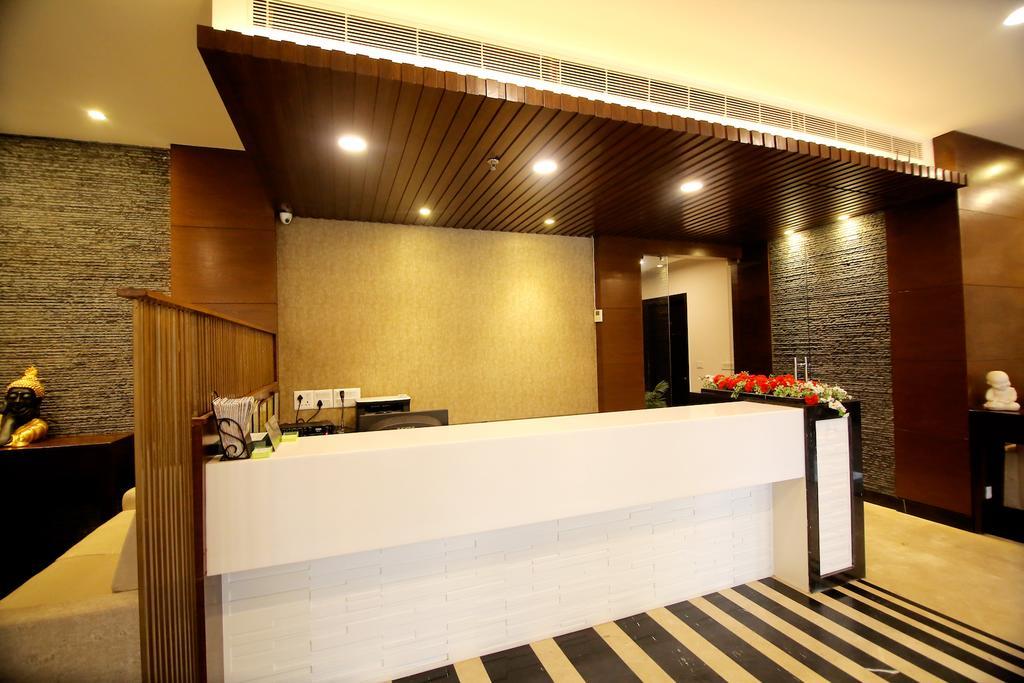 Chirag Residency Otel Yeni Delhi Dış mekan fotoğraf