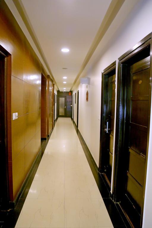 Chirag Residency Otel Yeni Delhi Dış mekan fotoğraf