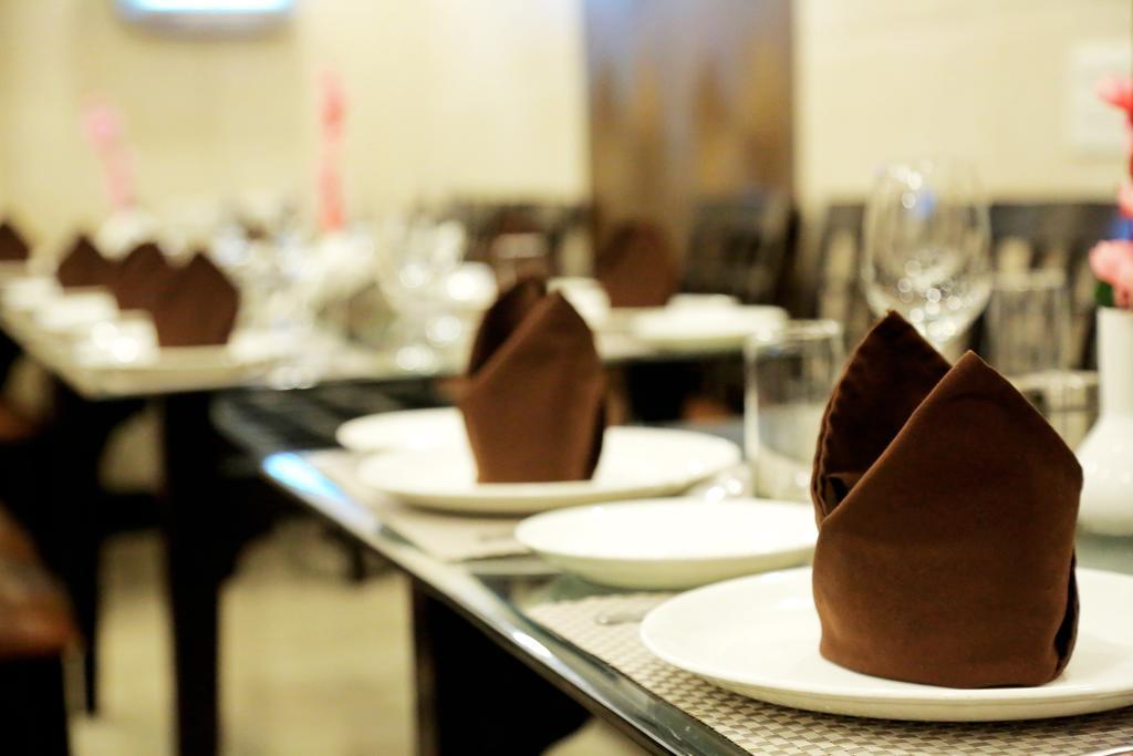 Chirag Residency Otel Yeni Delhi Dış mekan fotoğraf