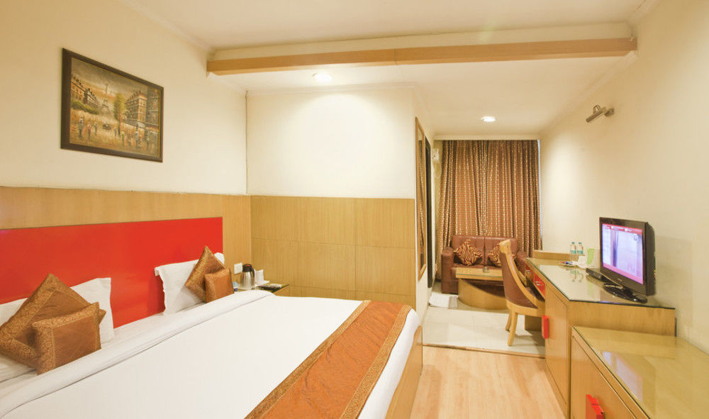 Chirag Residency Otel Yeni Delhi Dış mekan fotoğraf