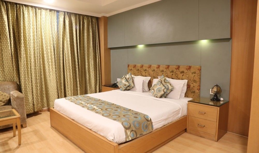 Chirag Residency Otel Yeni Delhi Dış mekan fotoğraf