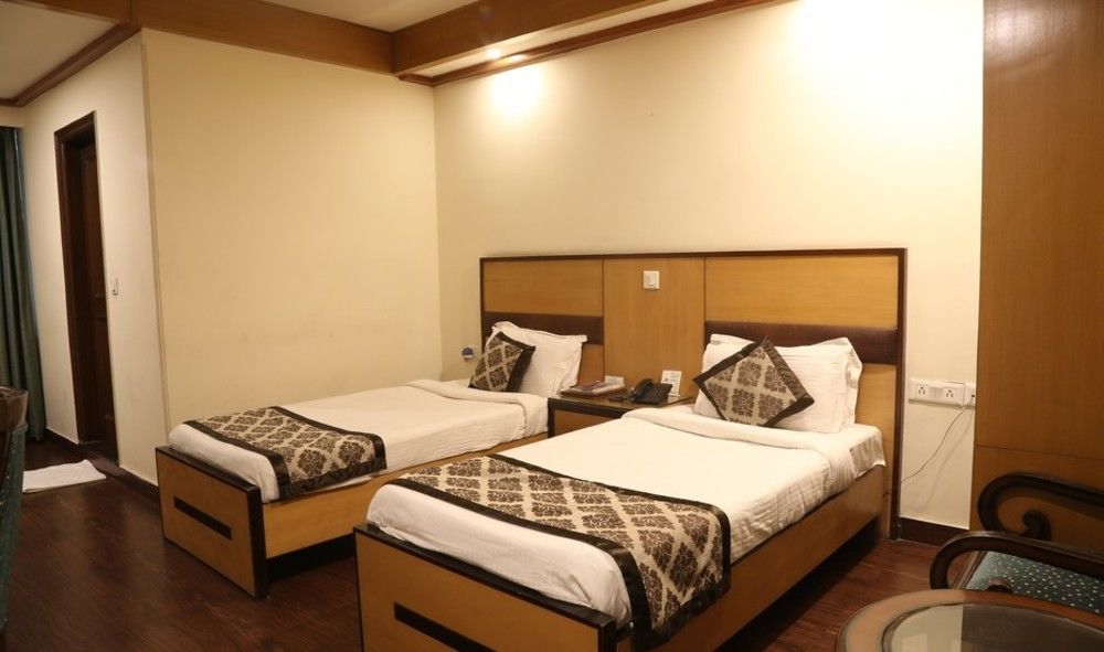 Chirag Residency Otel Yeni Delhi Dış mekan fotoğraf