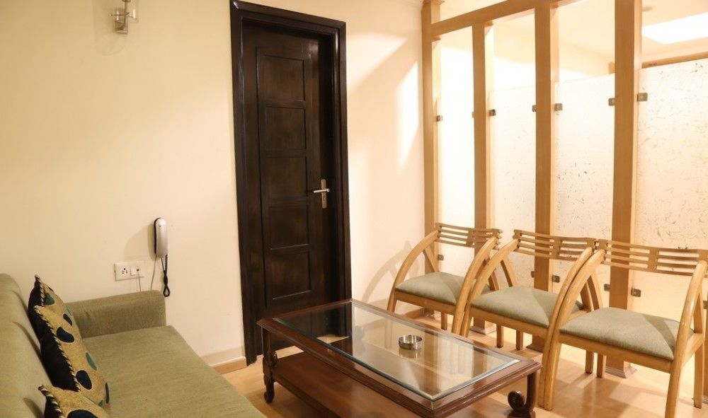 Chirag Residency Otel Yeni Delhi Dış mekan fotoğraf